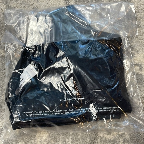 NWT Andie Swim Caledonia Top Bikini Separate Swimsuit Black Sz M - Picture 6 of 6